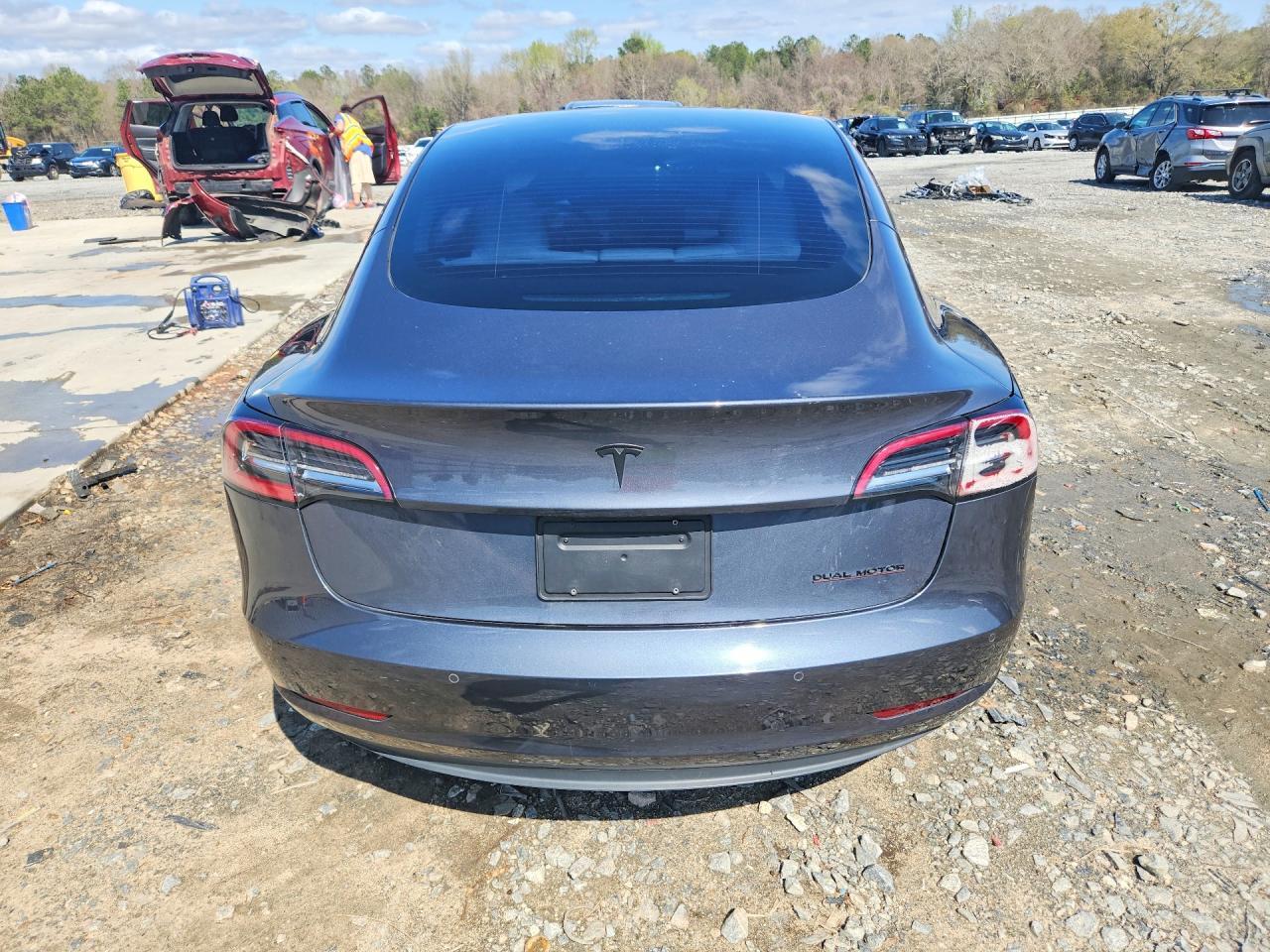2022 Tesla Model 3 - Фото 6