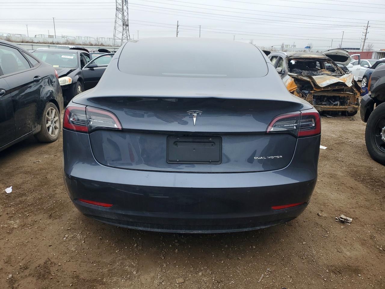 2022 Tesla Model 3 - Фото 6