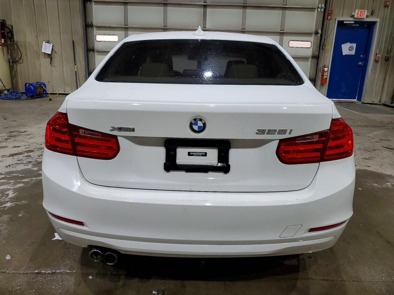 2013 BMW 328 Xi - Image 6