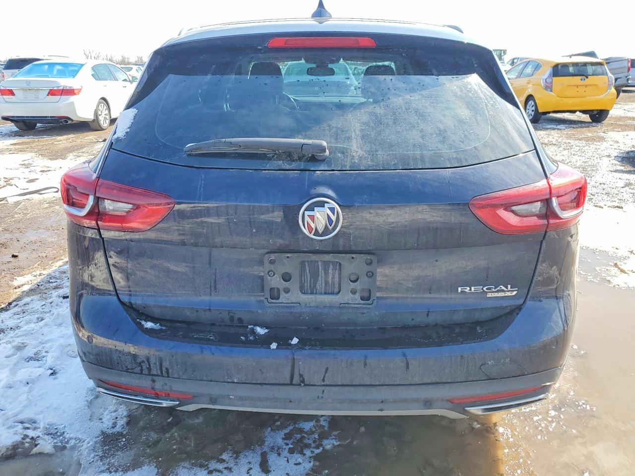 2018 Buick Regal Tourx Essence - Image 6