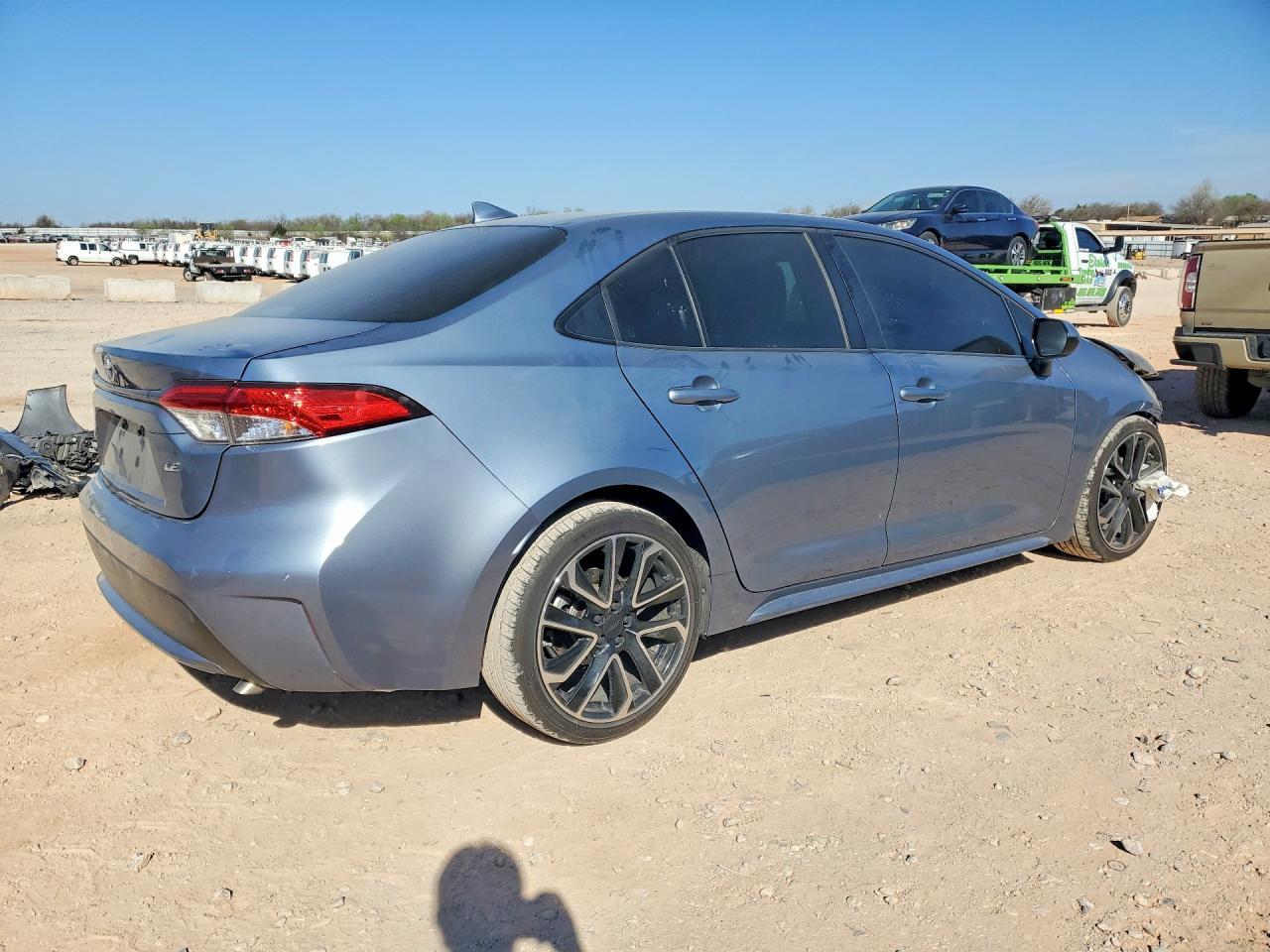 2020 Toyota Corolla Le - Фото 3
