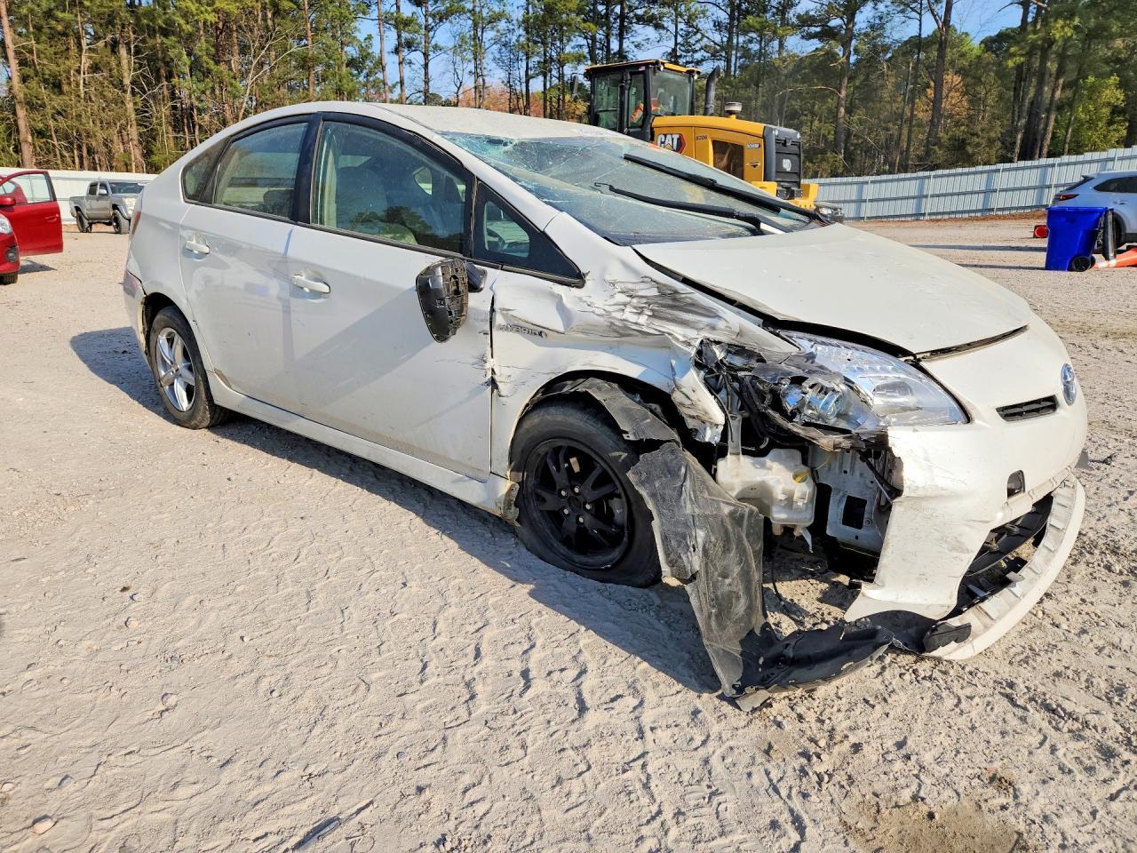 2015 Toyota Prius Two - Image 4