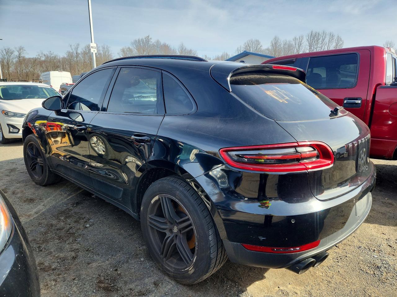 2015 Porsche Macan S - Image 2