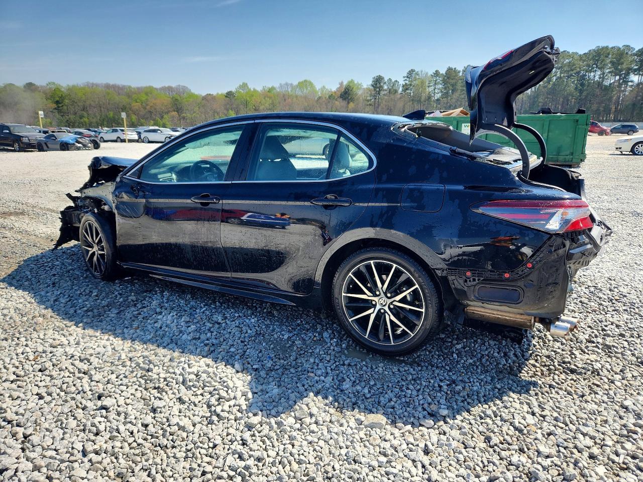 2024 Toyota Camry Hybrid Se - Image 2