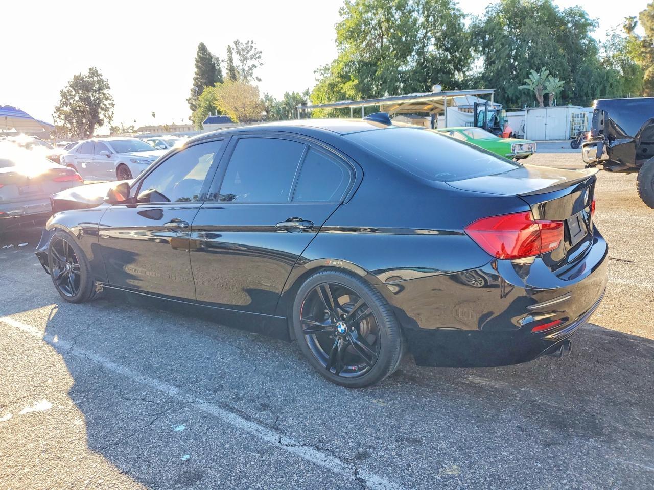 2016 BMW 328I - Фото 2
