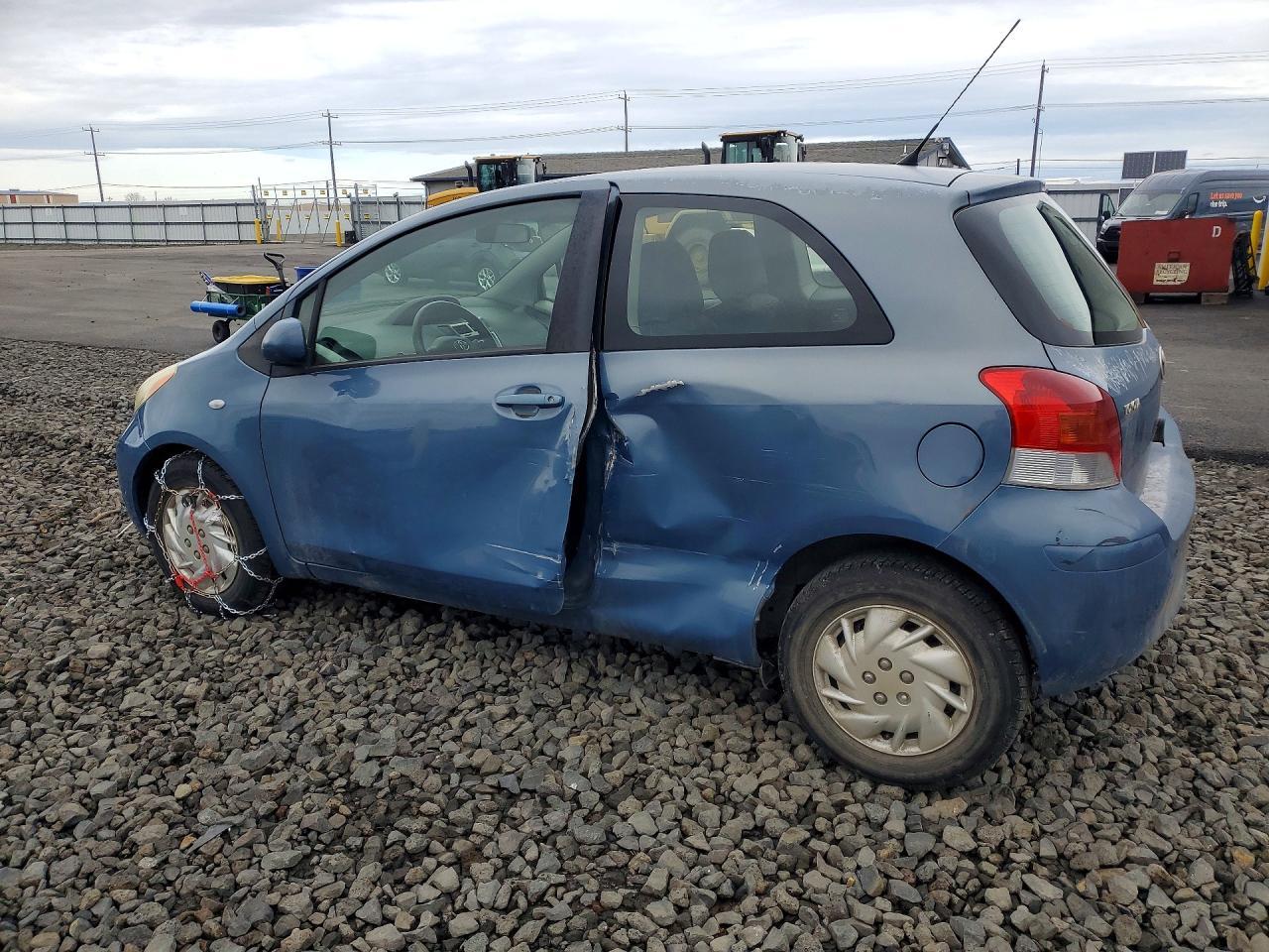 2009 Toyota Yaris Base - Фото 2