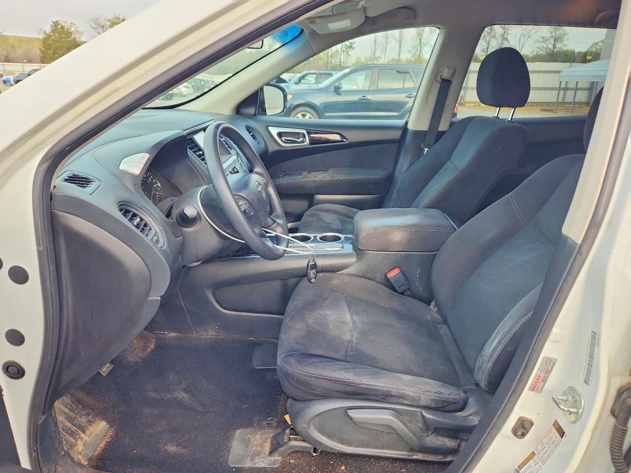 2015 Nissan Pathfinder S - Фото 7