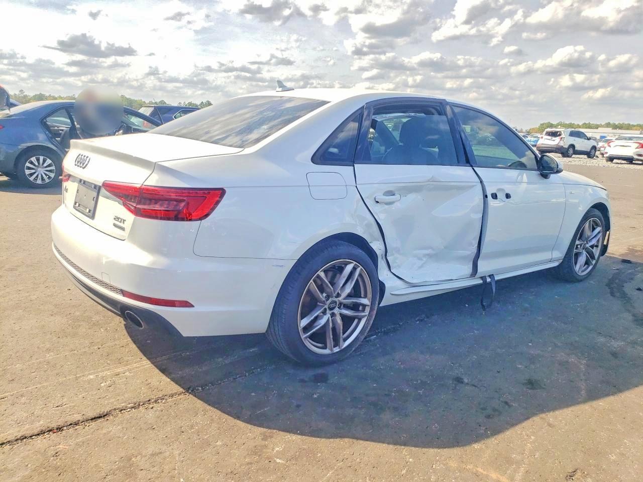 2017 Audi A4 Premium - Фото 3