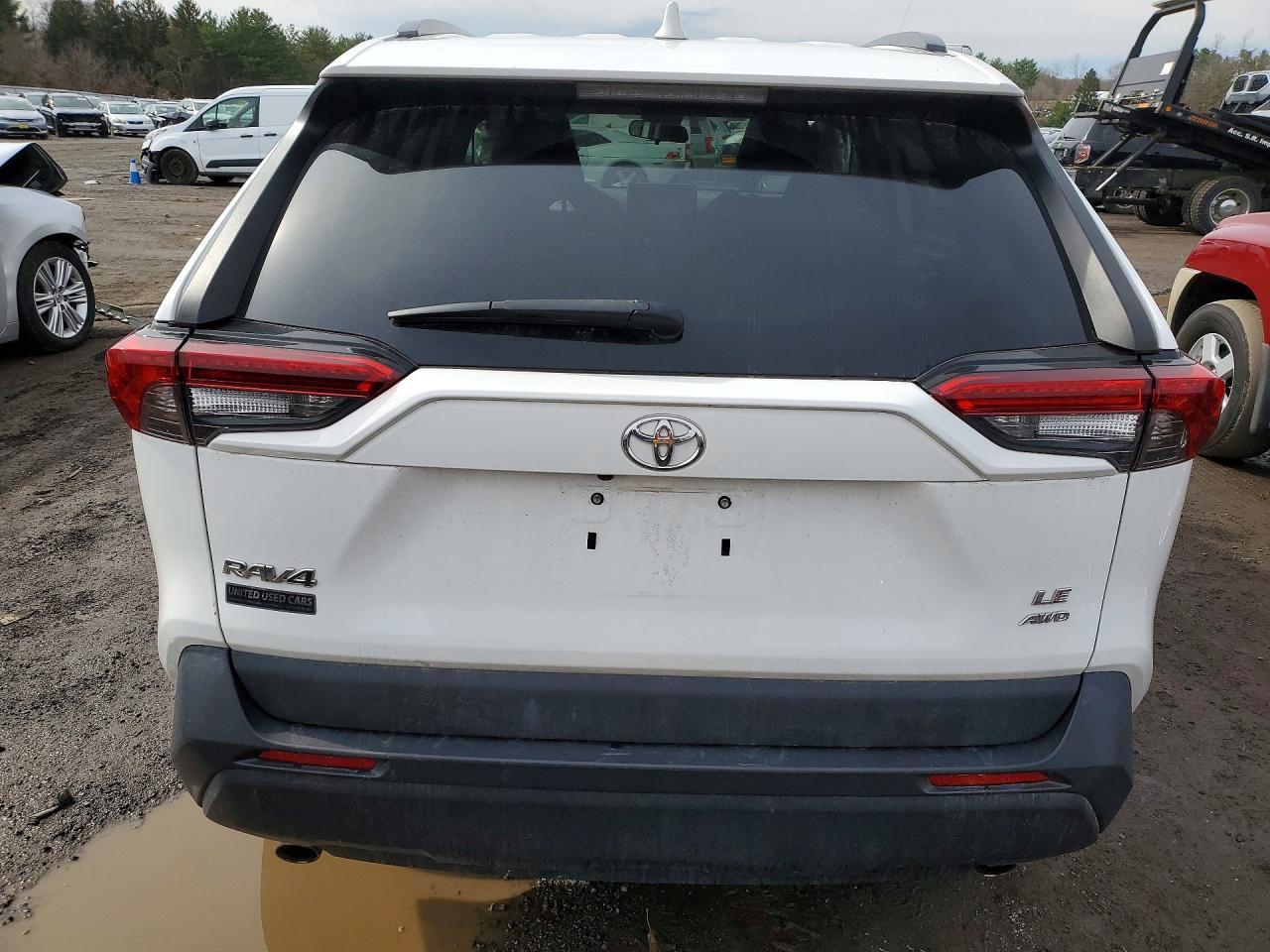 2021 Toyota Rav4 Le - Image 6