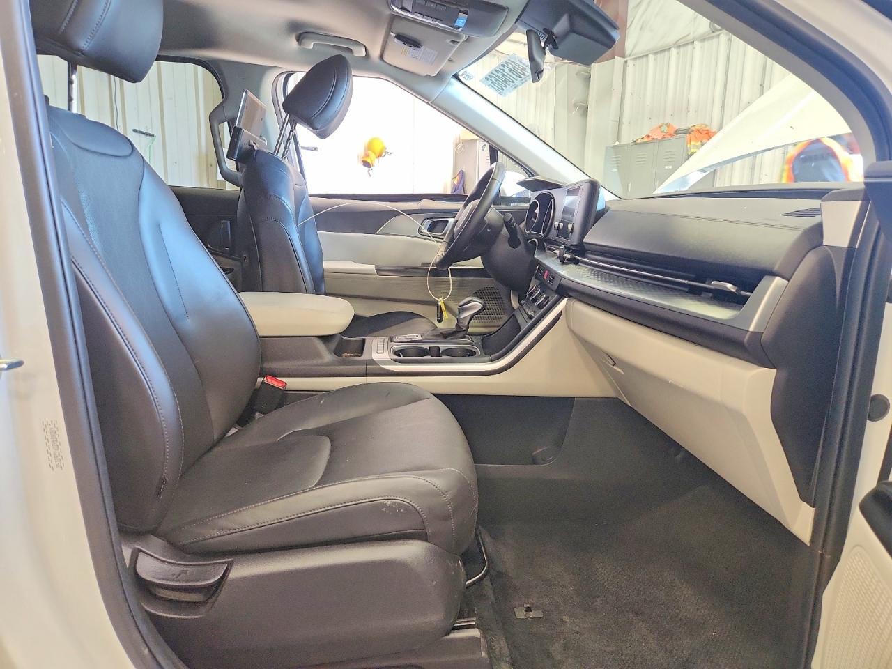 2023 Kia Carnival Lx - Фото 7
