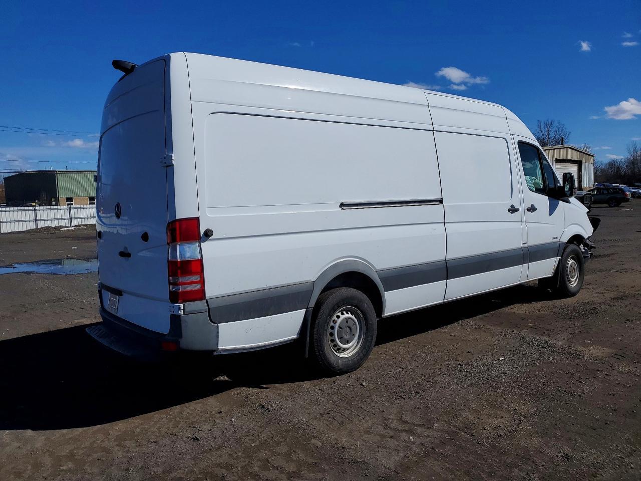 2015 Mercedes-Benz Sprinter 2500 - Image 3