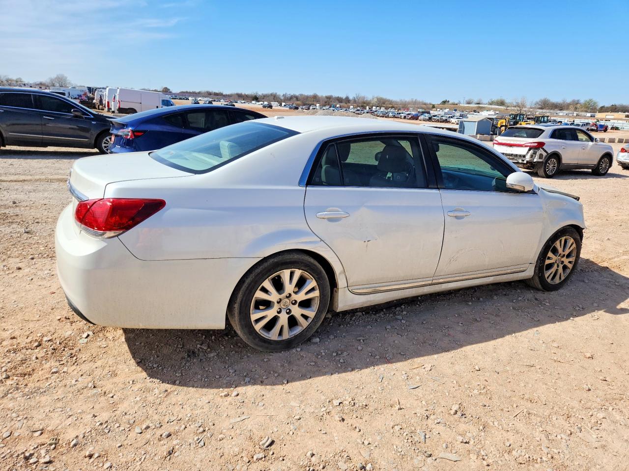 2012 Toyota Avalon Base - Фото 3