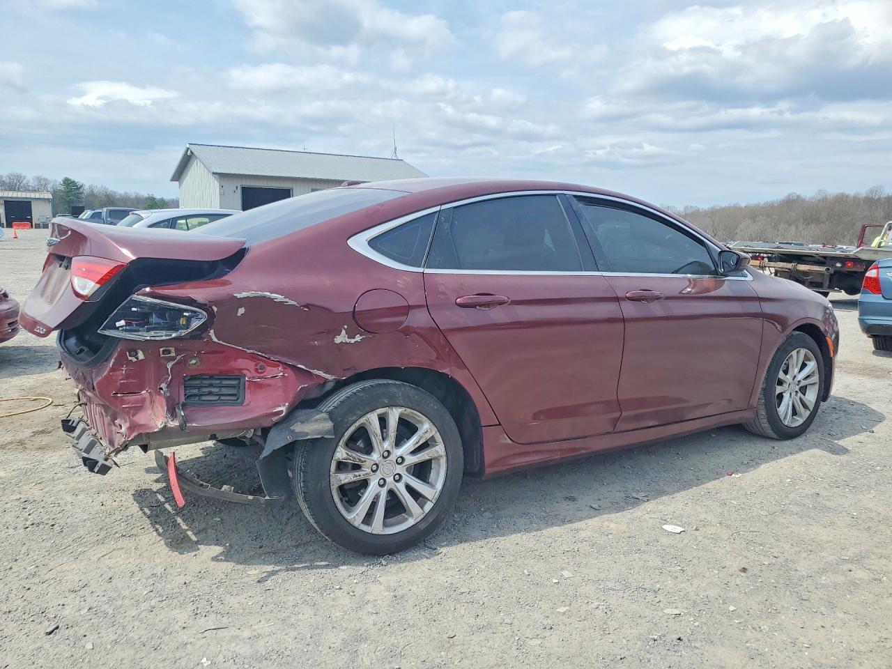 2015 Chrysler 200 Limited - Фото 3