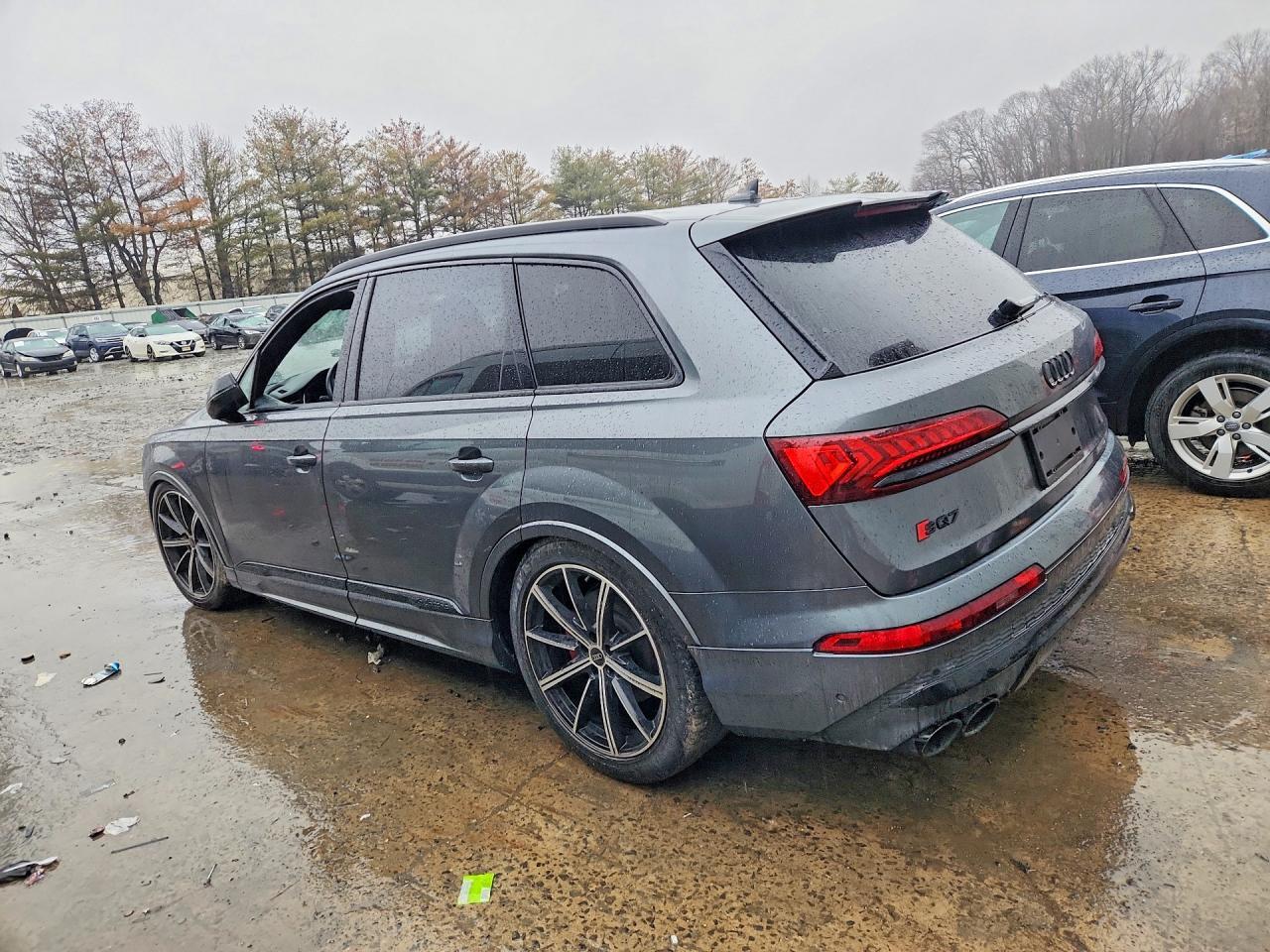 2022 Audi Sq7 Premium Plus - Фото 2
