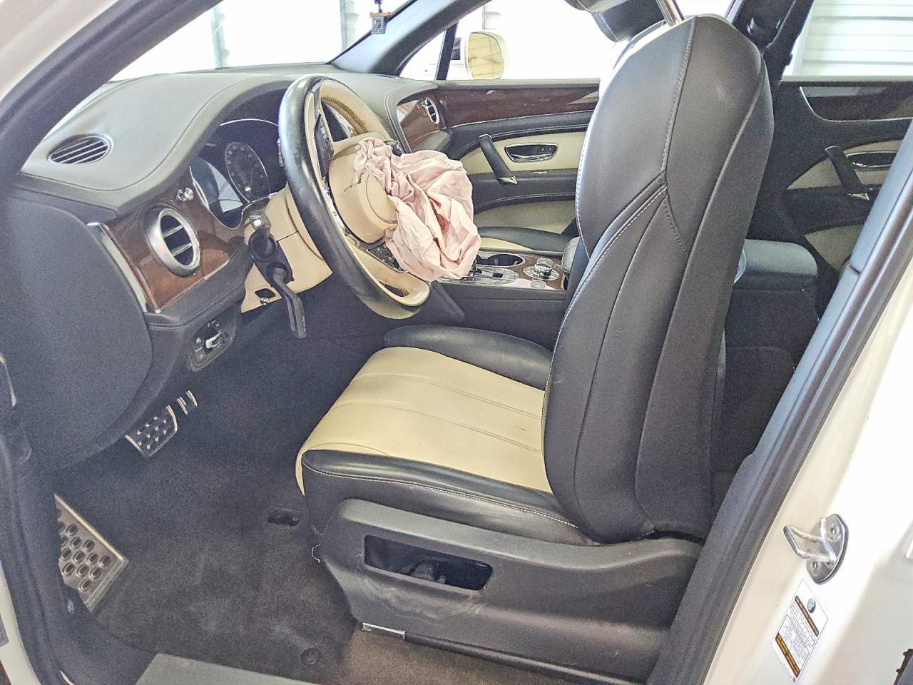 2017 Bently Bentayga - Image 7