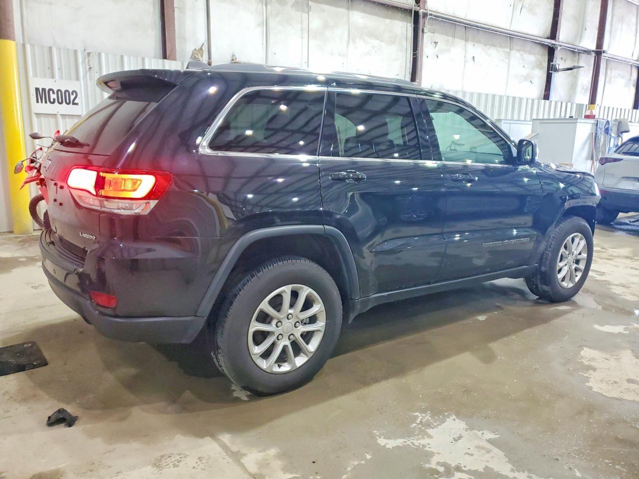 2021 Jeep Grand Cherokee Laredo - Фото 3