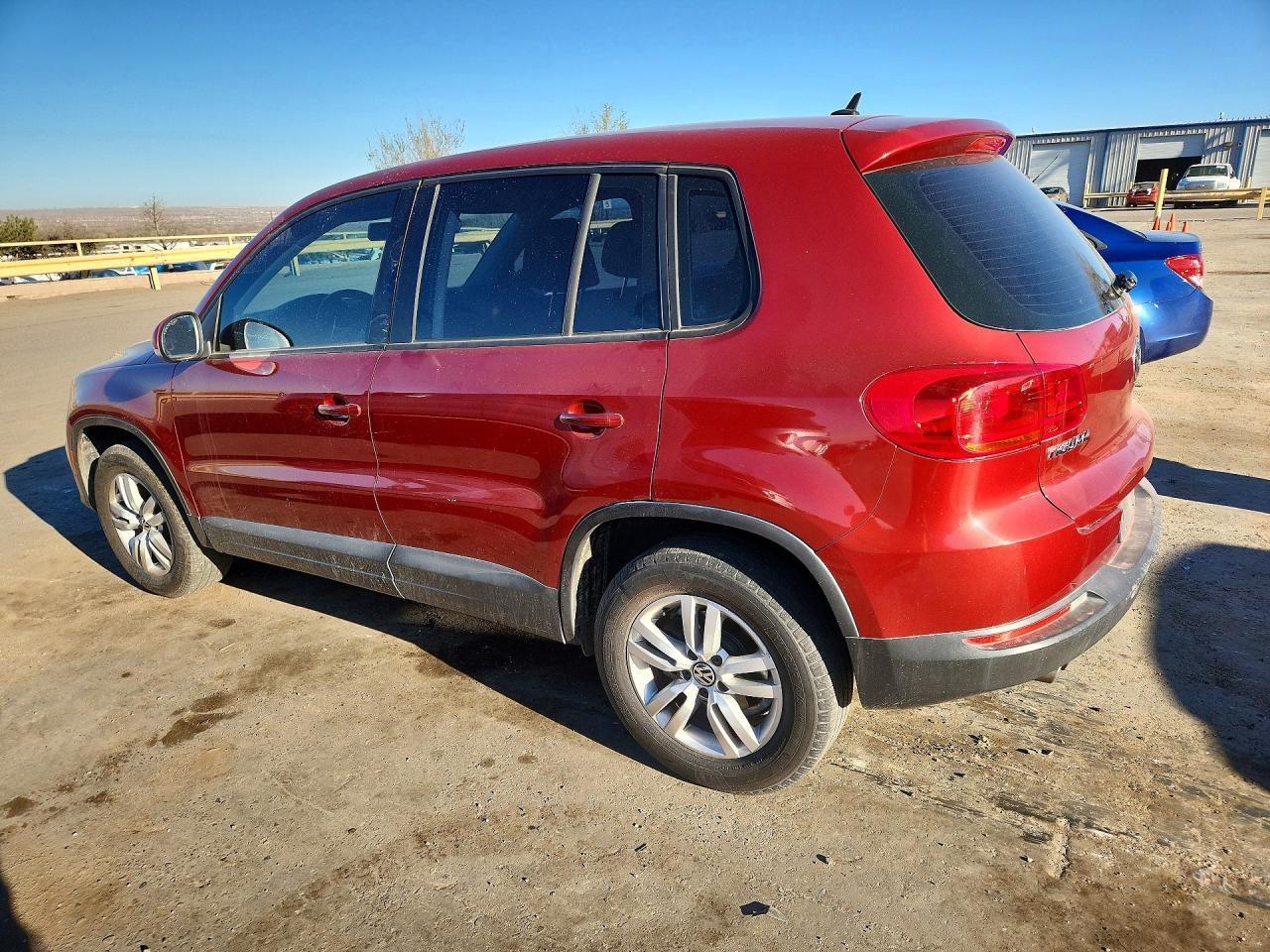 2013 Volkswagen Tiguan S - Фото 2