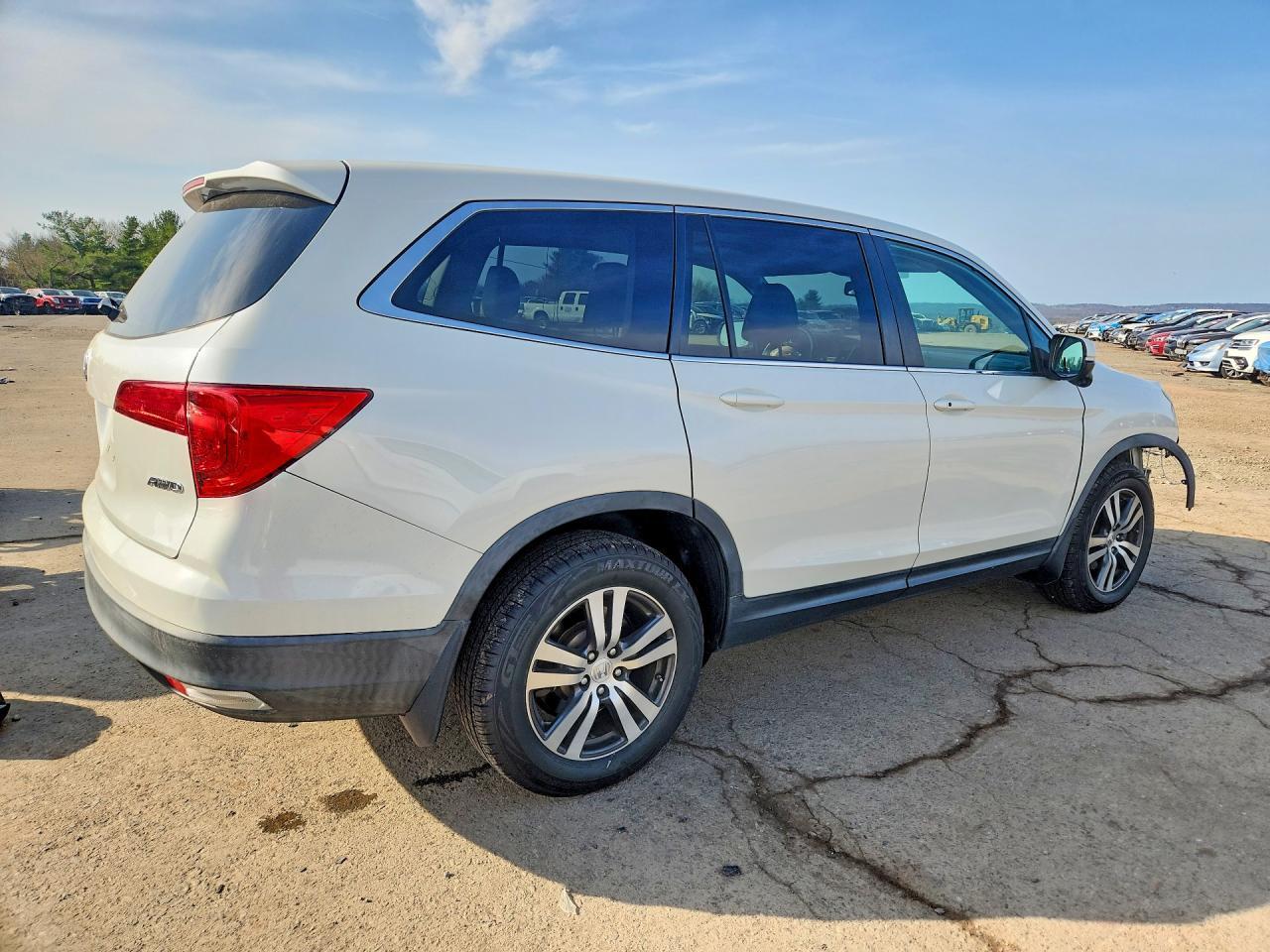 2018 Honda Pilot Exln - Image 3