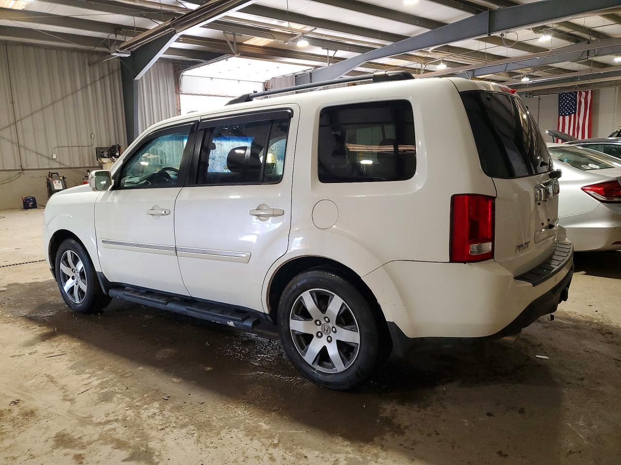 2012 Honda Pilot Touring - Image 2