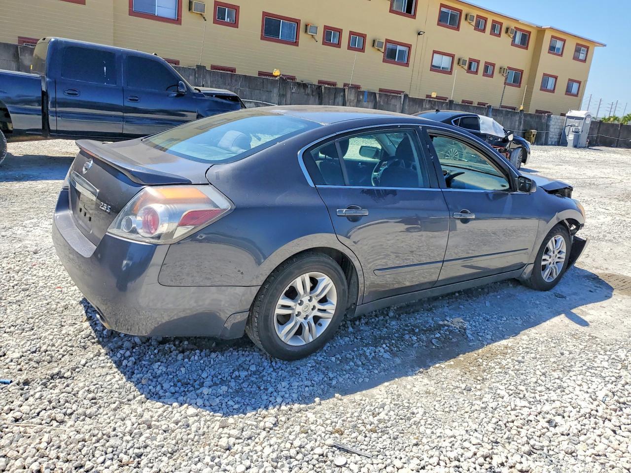 2012 Nissan Altima 2.5 - Фото 3