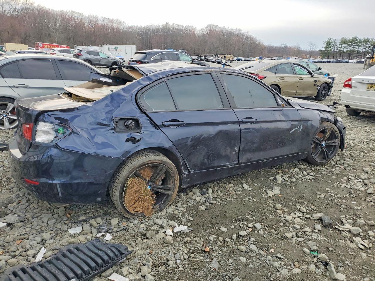 2015 BMW 328 Xi Sulev - Image 3