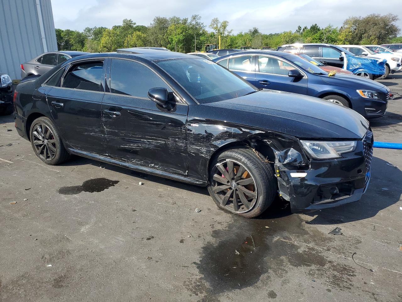 2018 Audi A4 Premium - Фото 4