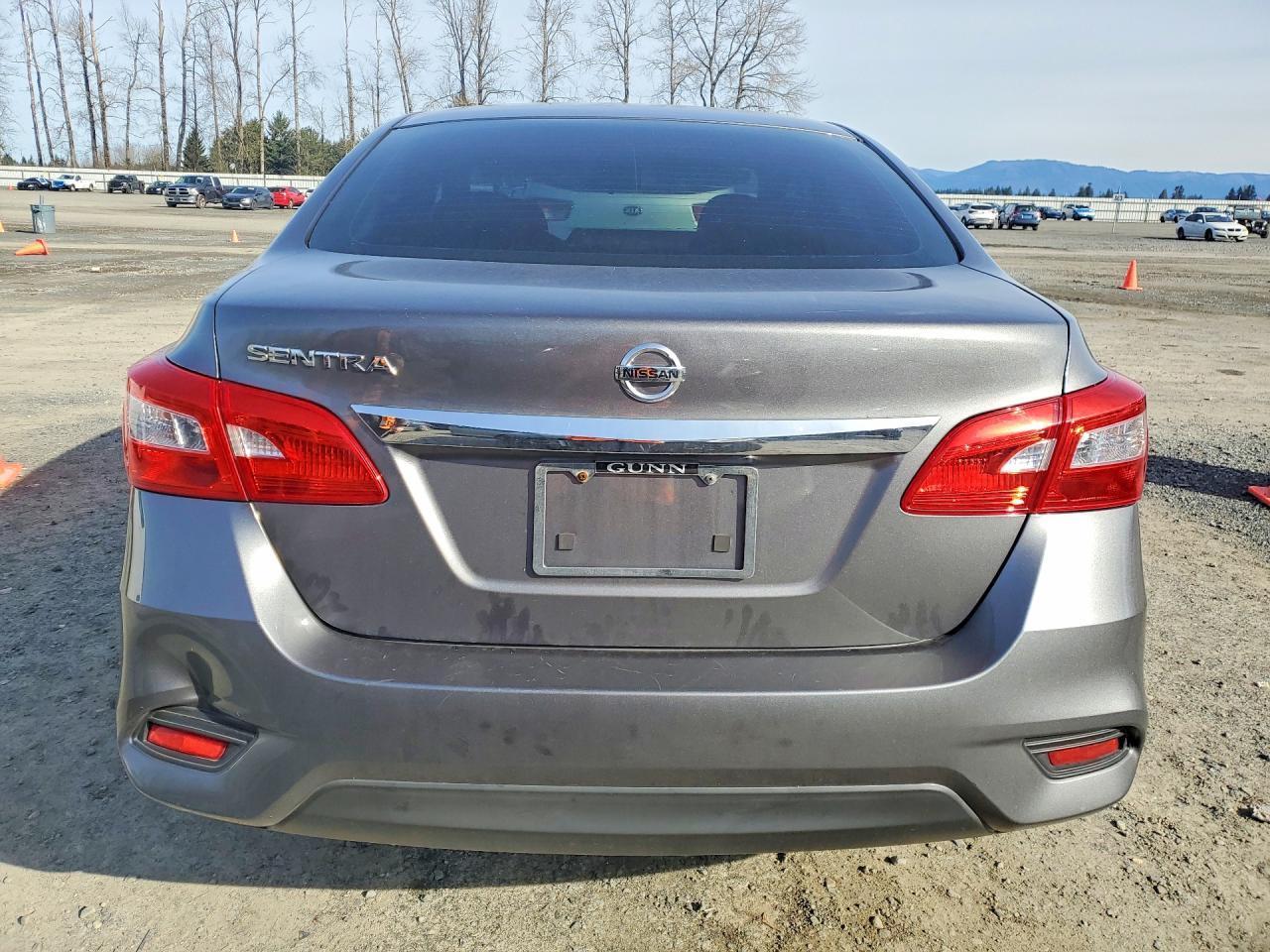 2016 Nissan Sentra S - Image 6