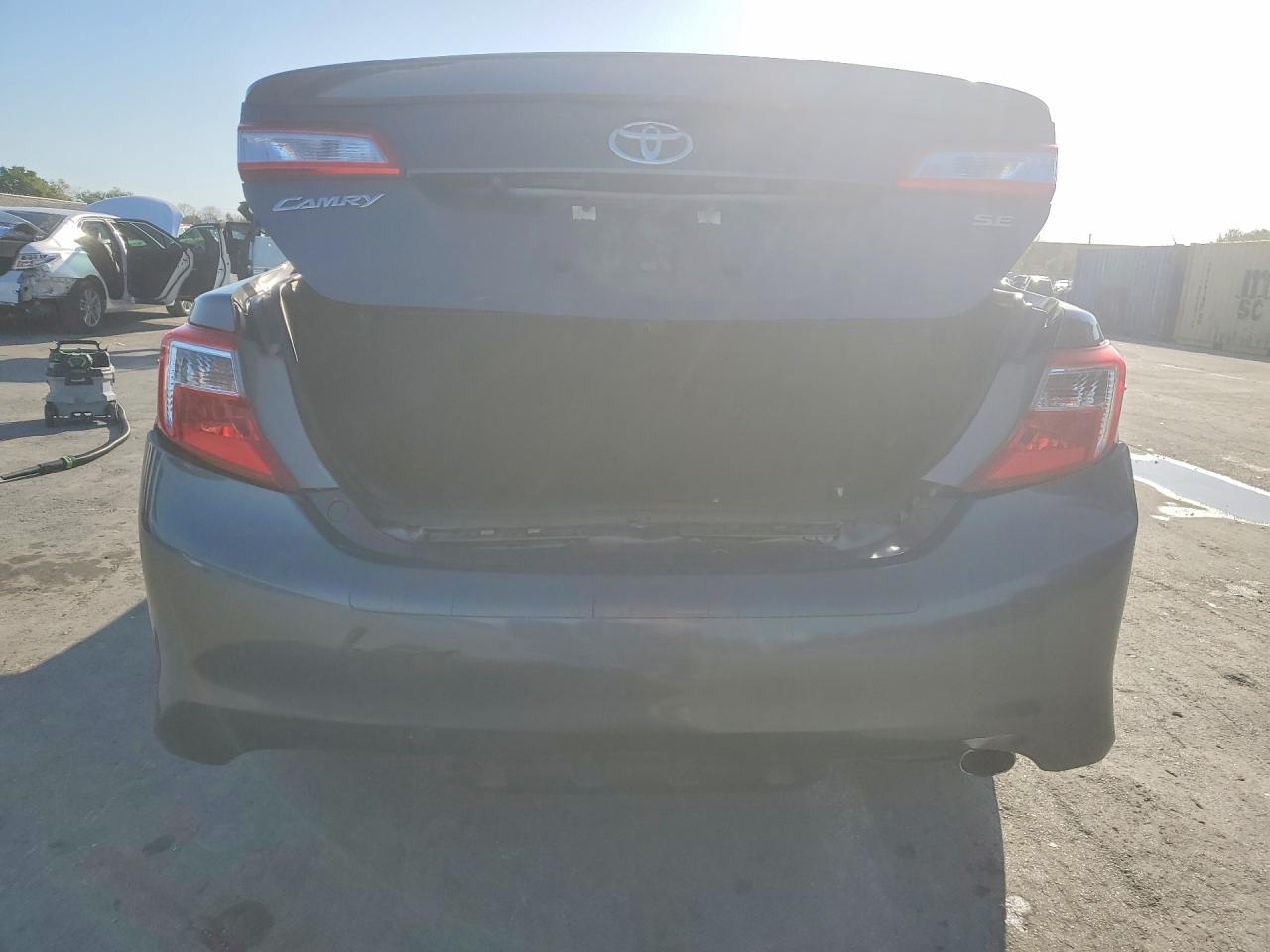 2014 Toyota Camry Se - Фото 6