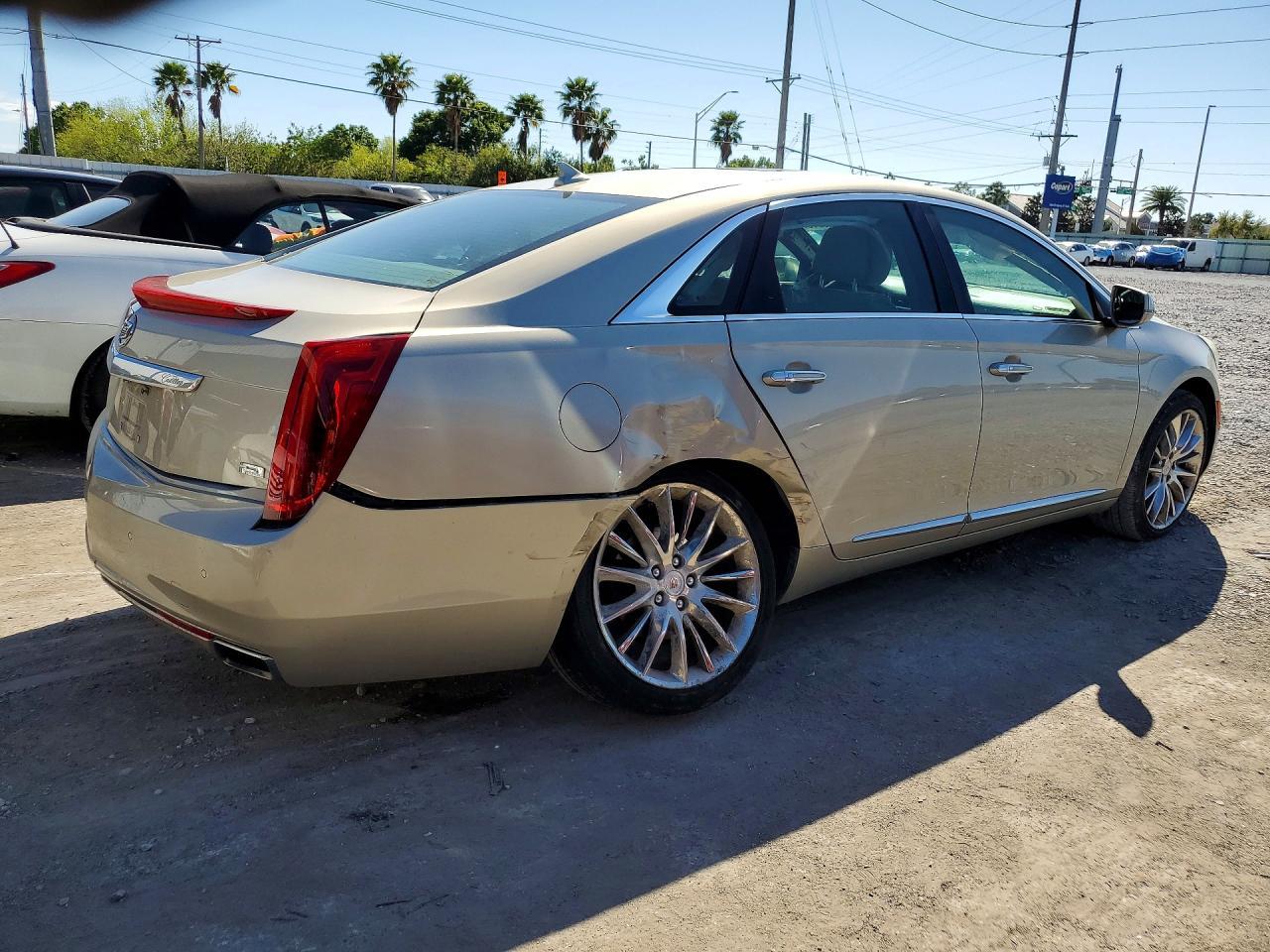 2014 Cadillac Xts Platinum - Image 3
