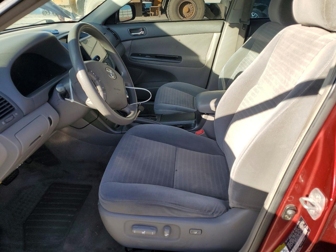 2005 Toyota Camry Le - Фото 7