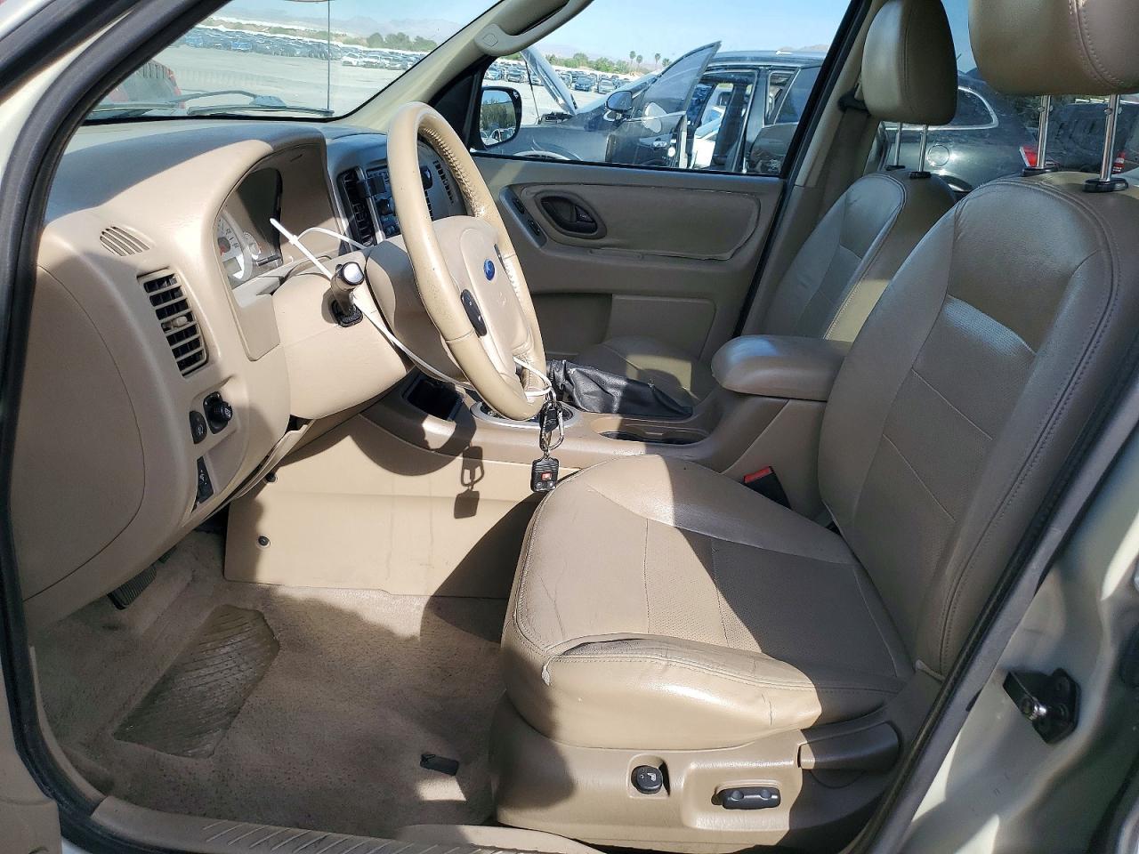 2005 Ford Escape Limited - Фото 7