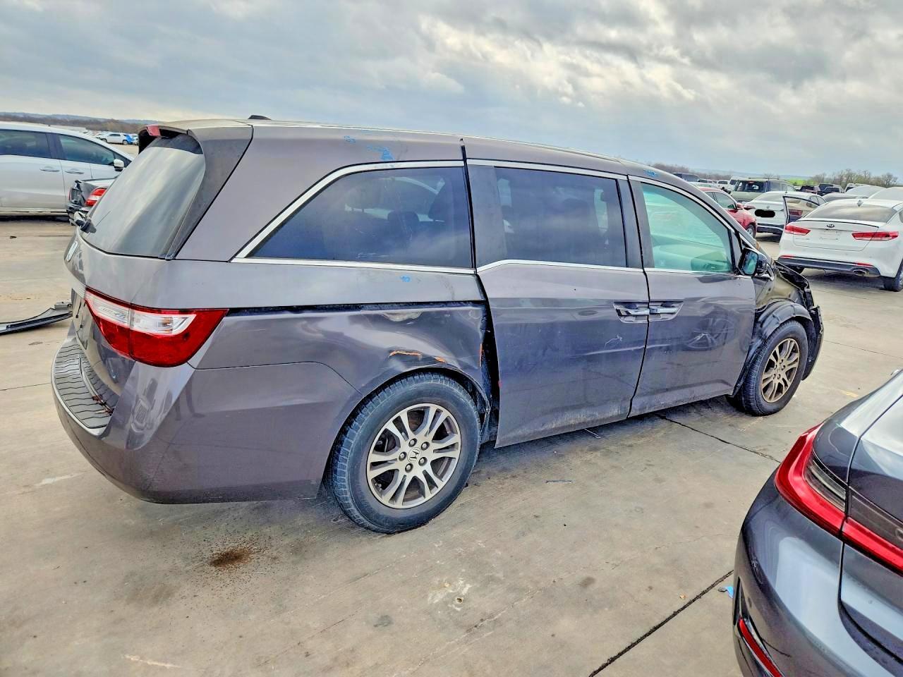 2012 Honda Odyssey Exl - Image 3