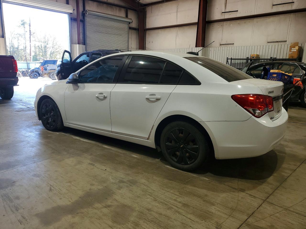 2016 Chevrolet Cruze Limited Ls - Фото 2