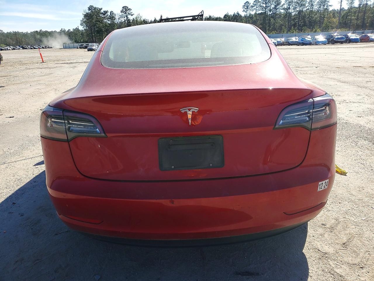 2023 Tesla Model 3 - Фото 6