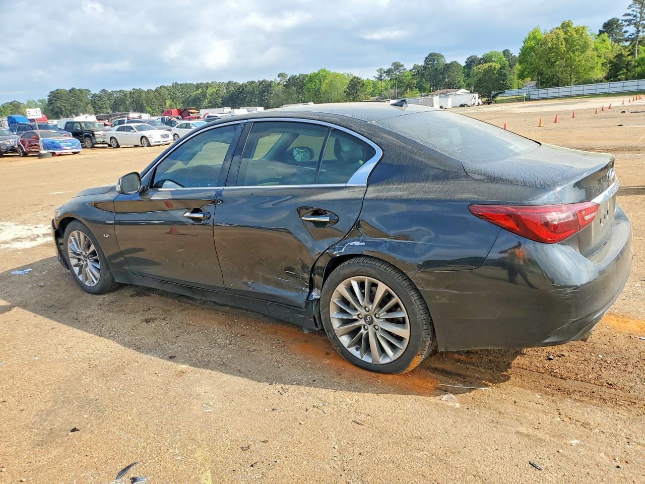 2019 Infiniti Q50 3.0T Luxe - Фото 2