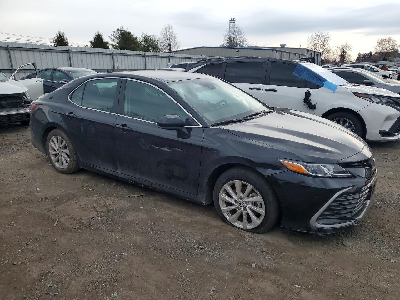 2024 Toyota Camry Le - Фото 4