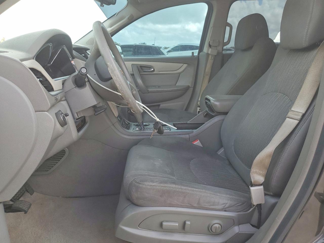 2016 Chevrolet Traverse Ls - Image 7