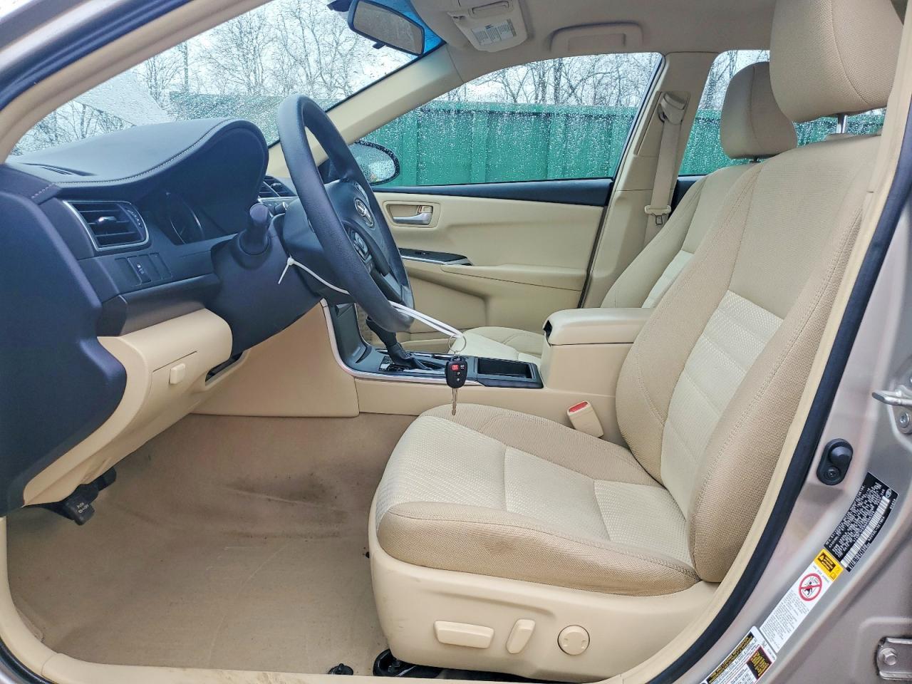 2016 Toyota Camry Le - Фото 7