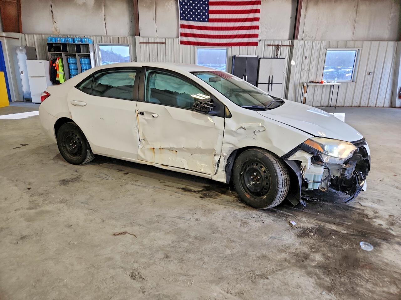 2015 Toyota Corolla Le - Фото 4