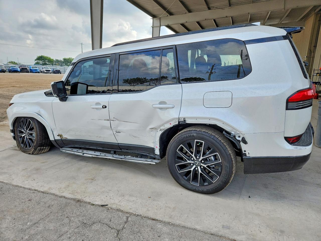 2025 Lexus Gx 550 Premium+ - Image 2