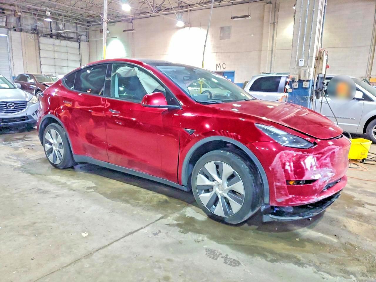 2024 Tesla Model Y - Фото 4