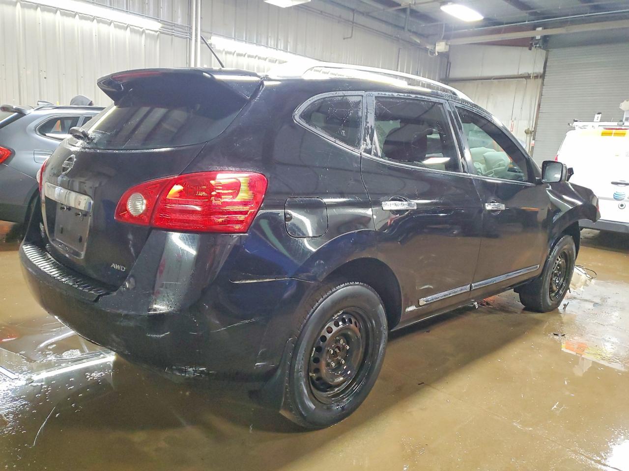 2015 Nissan Rogue Select S - Фото 3