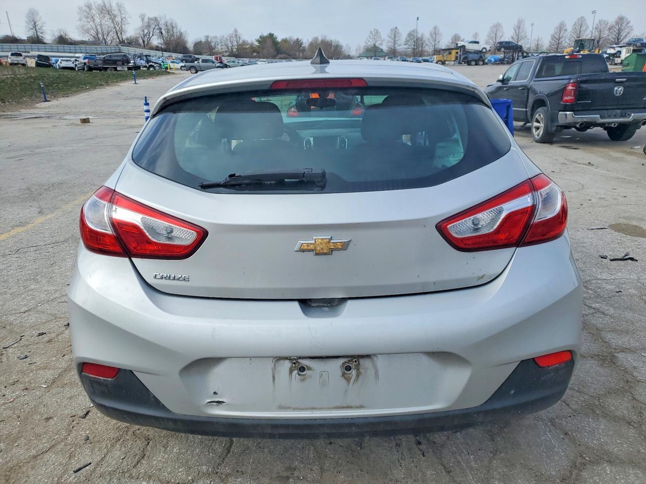 2019 Chevrolet Cruze Ls - Image 6
