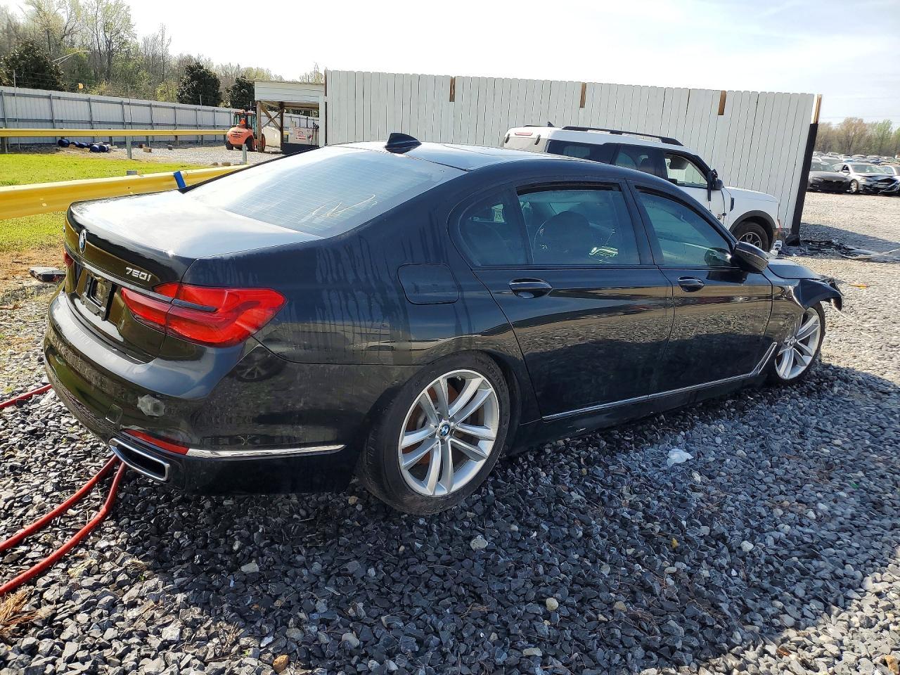 2018 BMW 750 Xi - Фото 3
