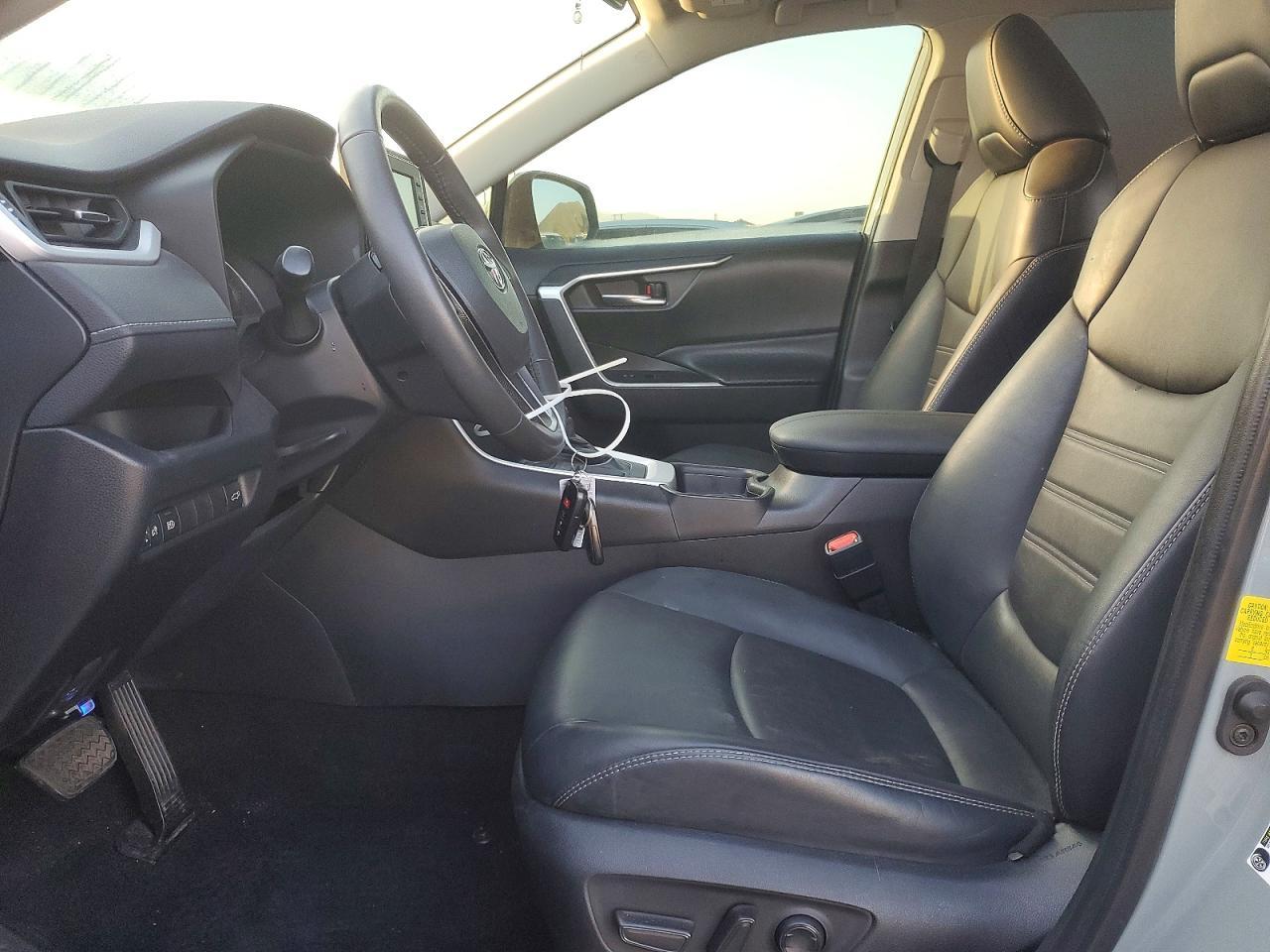 2021 Toyota Rav4 Xle Premium - Image 7