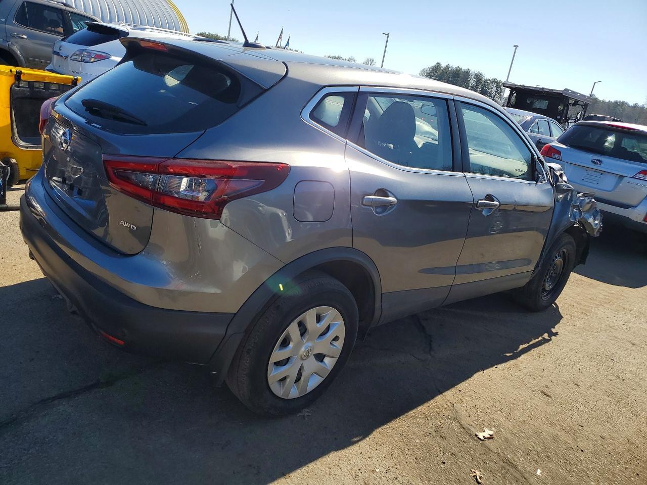 2020 Nissan Rogue Sport S - Фото 3