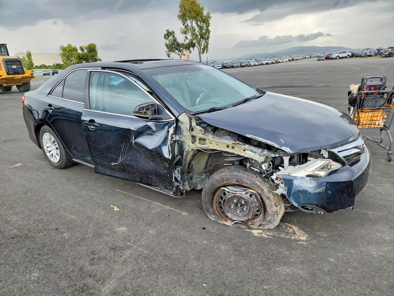 2012 Toyota Camry Le - Image 4