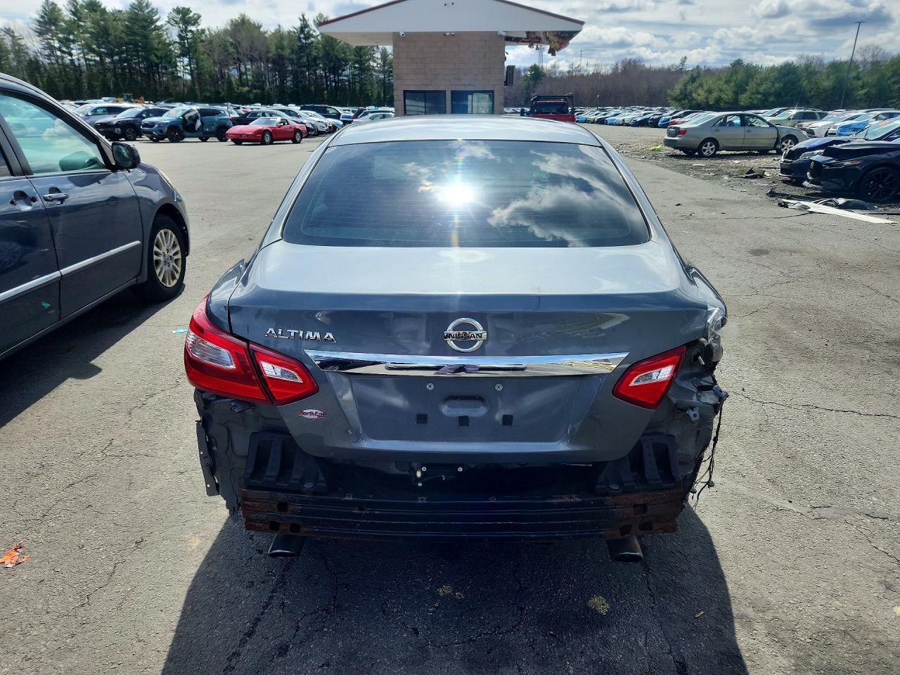 2017 Nissan Altima 2.5 - Фото 6