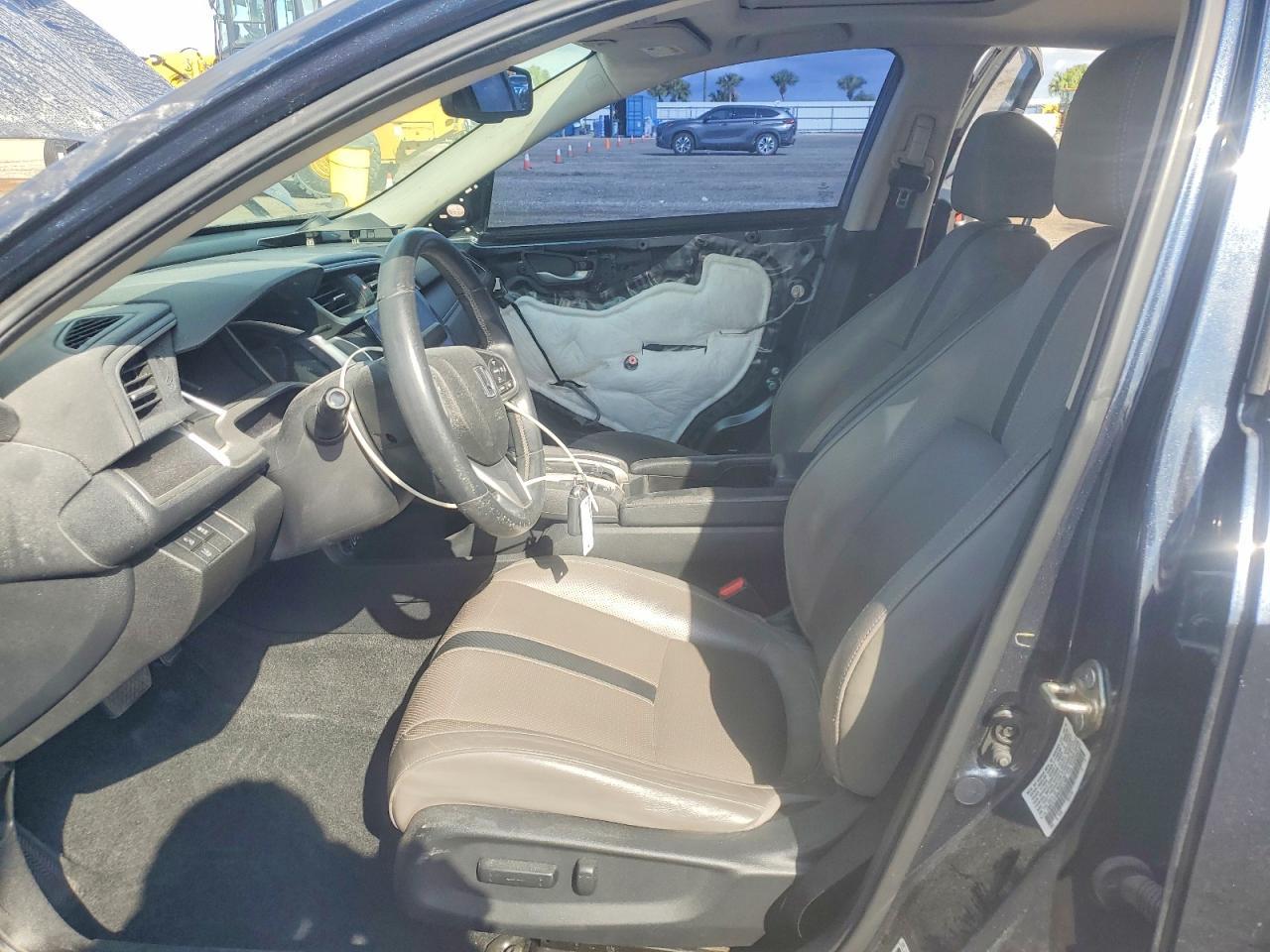 2016 Honda Civic Touring - Фото 7