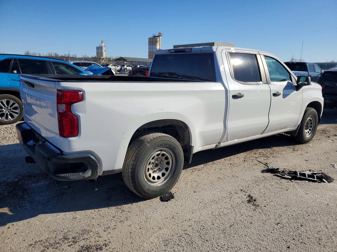 2019 Chevrolet Silverado 1500 - Фото 3